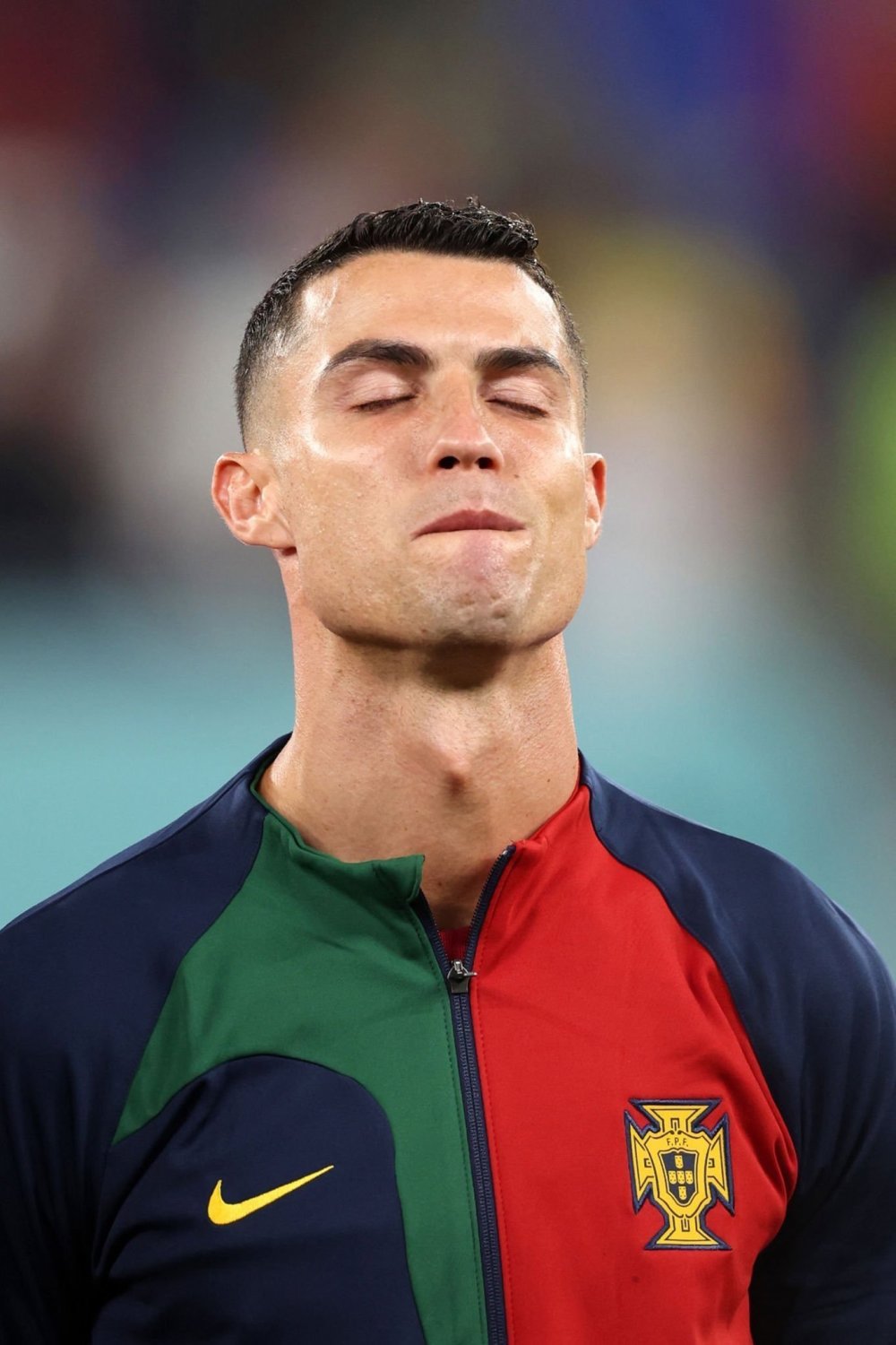 关于C罗在塞尔维亚队比赛中表现优异，刷新纪录引发热议！热度持续攀升的信息