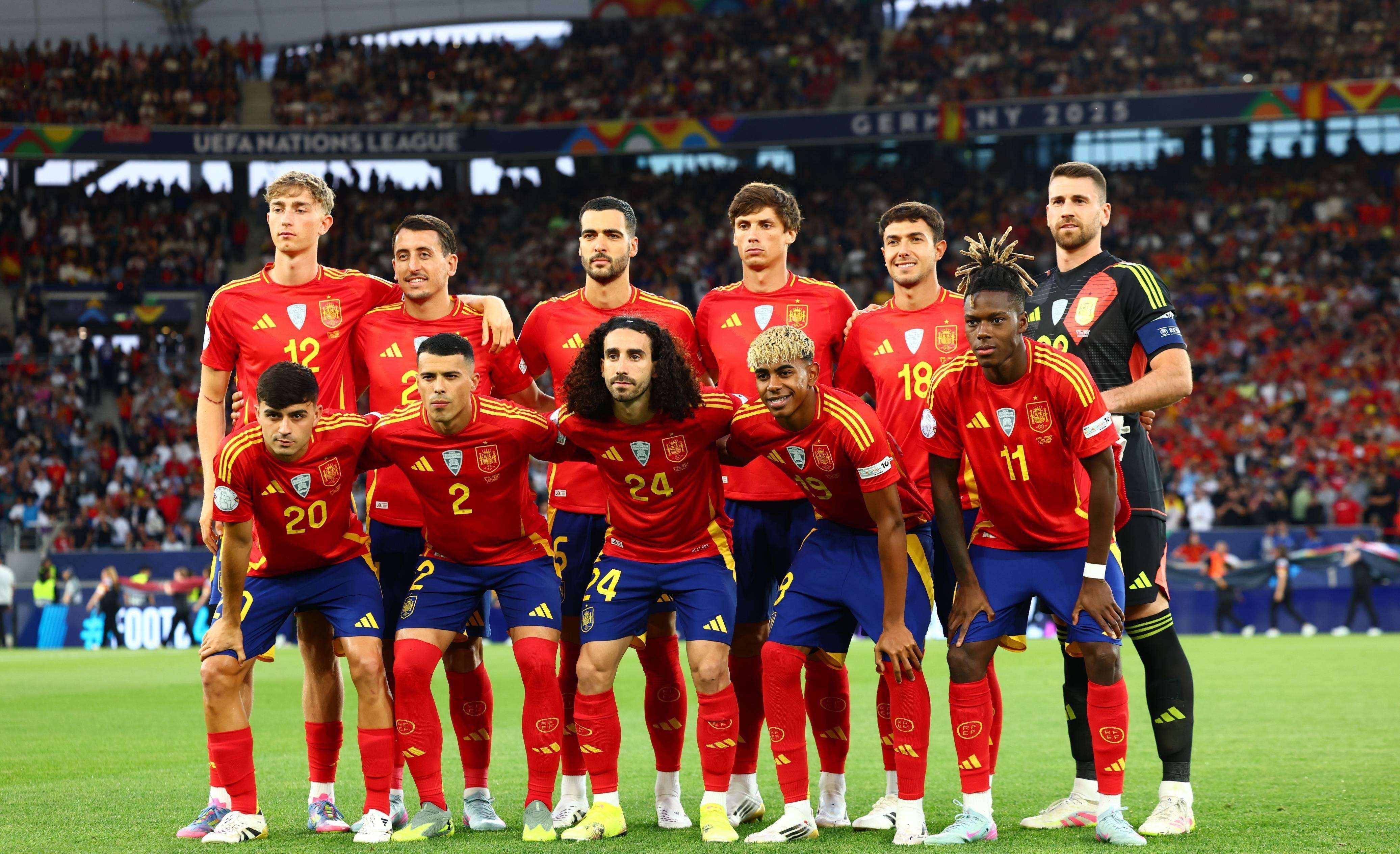 葡萄牙国家队发布备战花絮;加时末段刷新队史纪录;中超任务艰巨;赛程密集仍需轮换的简单介绍 葡萄牙国家队发布备战花絮;加时末段刷新队史纪录;中超任务艰巨;赛程密集仍需轮换的简单介绍