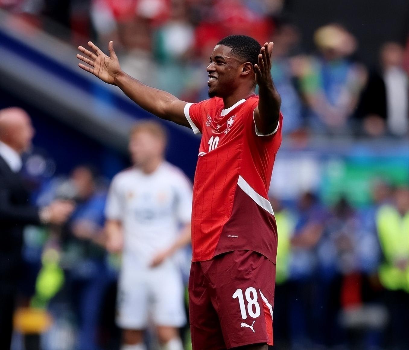 赛艇邀请赛焦点战:塞北麒麟队淘汰对手燕山旋风队,外线火力全开。外援联手发威  赛艇邀请赛焦点战:塞北麒麟队淘汰对手燕山旋风队,外线火力全开。外援联手发威