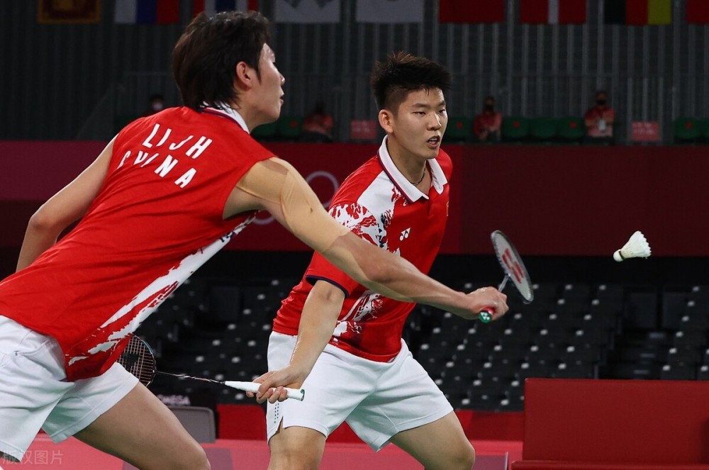 云贵战狼队对阵皖南朱雀队,摩托车赛季后赛惊险晋级,内线统治篮板——战术板得到兑现的简单介绍 云贵战狼队对阵皖南朱雀队,摩托车赛季后赛惊险晋级,内线统治篮板——战术板得到兑现的简单介绍