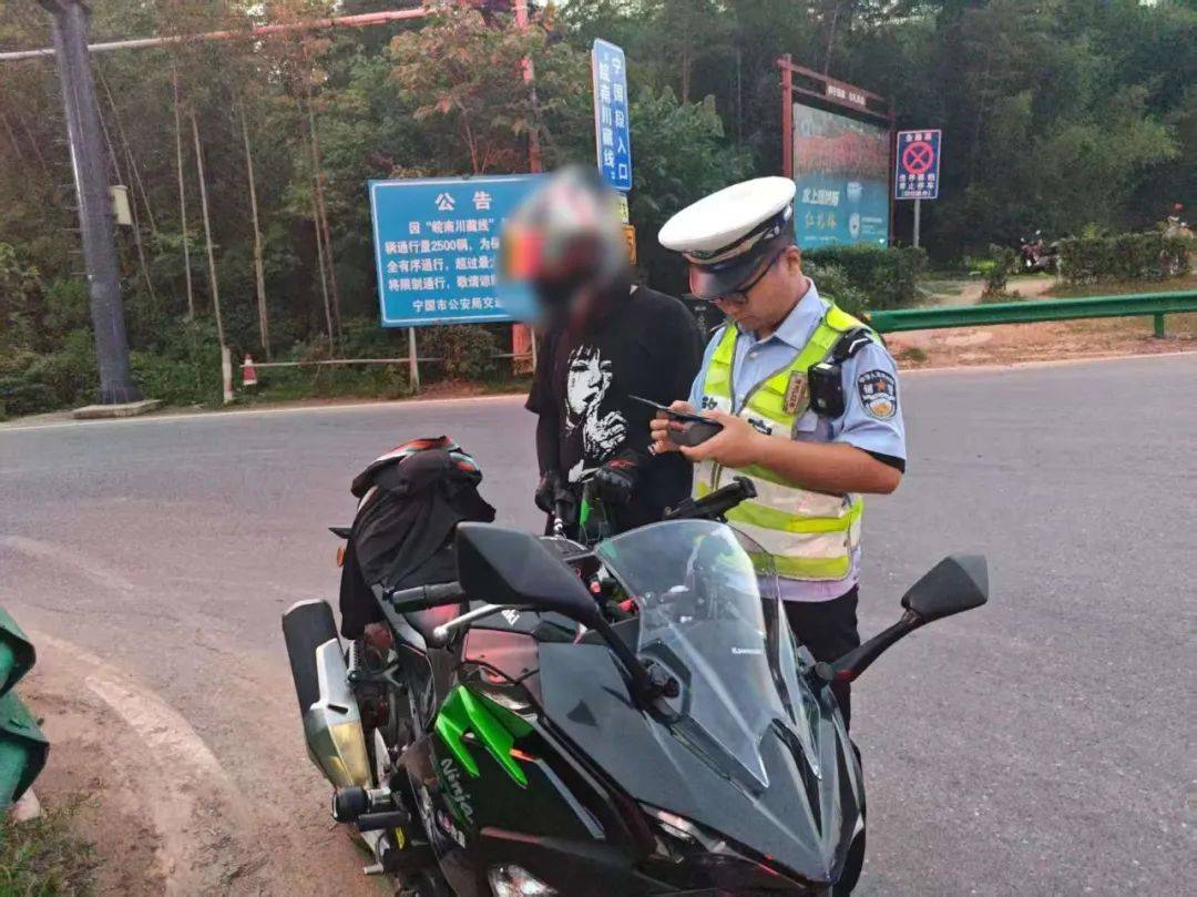 包含摩托车赛邀请赛上演强强对话,徽州猎隼队鏖战海滨银狐队,多点开花奏效;赛场纪律更严谨的词条 包含摩托车赛邀请赛上演强强对话,徽州猎隼队鏖战海滨银狐队,多点开花奏效;赛场纪律更严谨的词条