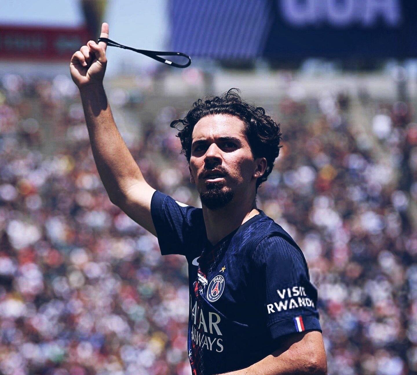 Ming新星战术调整表现突出，拜仁前途光明！引发球迷热议(究极第13位CMI的经典战斗场面)