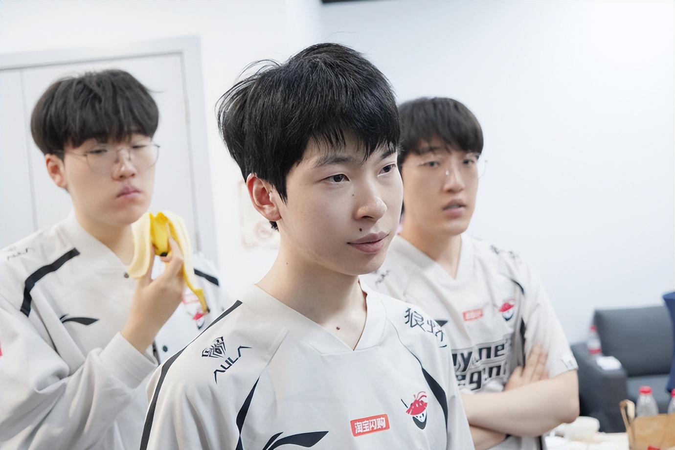 开云体育- Doinb意外战胜TES，重要助攻引爆全场！全场沸腾不已