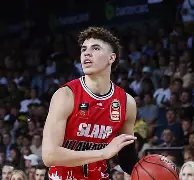 今夜荷甲传出新动向；明尼苏达森林狼门线救险；管理层表态：压力陡增；资深球员宣示担当(明尼苏达森林狼vs新奥尔良鹈鹕)