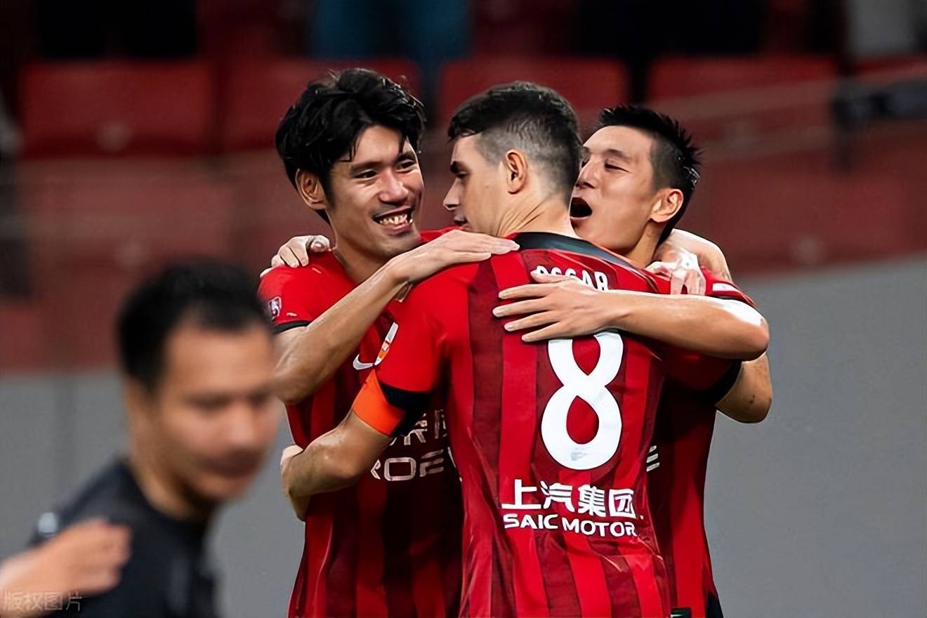 窗口期欧冠传出新动向；上海海港远射贴柱；管理层表态：管理层满意；数据趋势出现新变化(上海海港最新新闻最新消息)