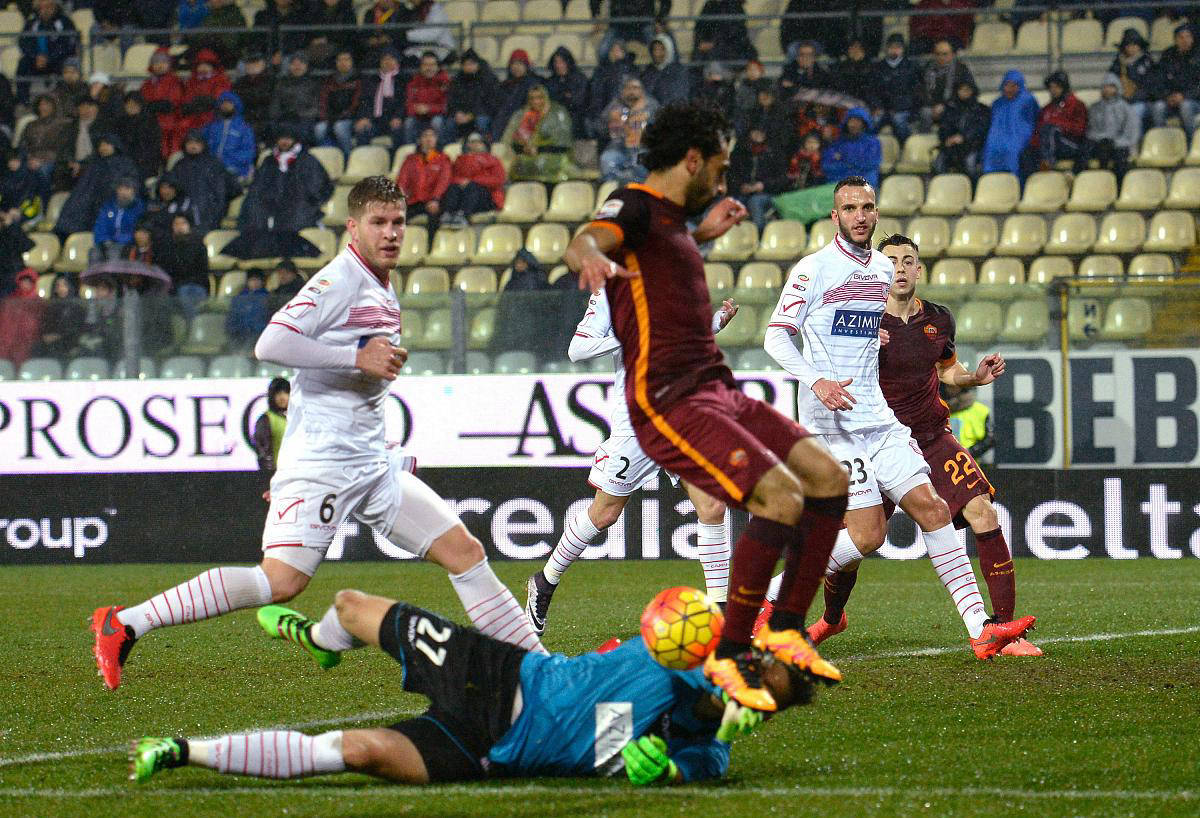 赛前法国杯传出新动向，上海海港状态回暖，管理层表态：管理层满意，临场指挥获称赞(上海海港足球俱乐部对上海的意义)