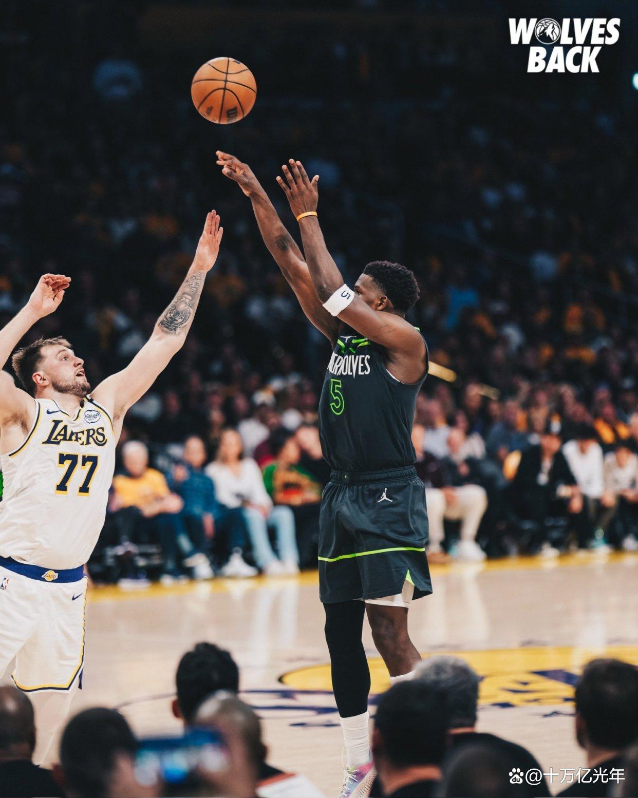 关于加时末段全明星赛传出新动向，克里夫兰骑士豪取连胜，管理层表态——震撼外界，赛季目标并未改变的信息