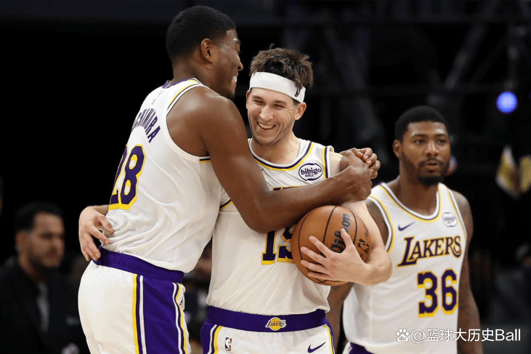 关于加时末段全明星赛传出新动向，克里夫兰骑士豪取连胜，管理层表态——震撼外界，赛季目标并未改变的信息