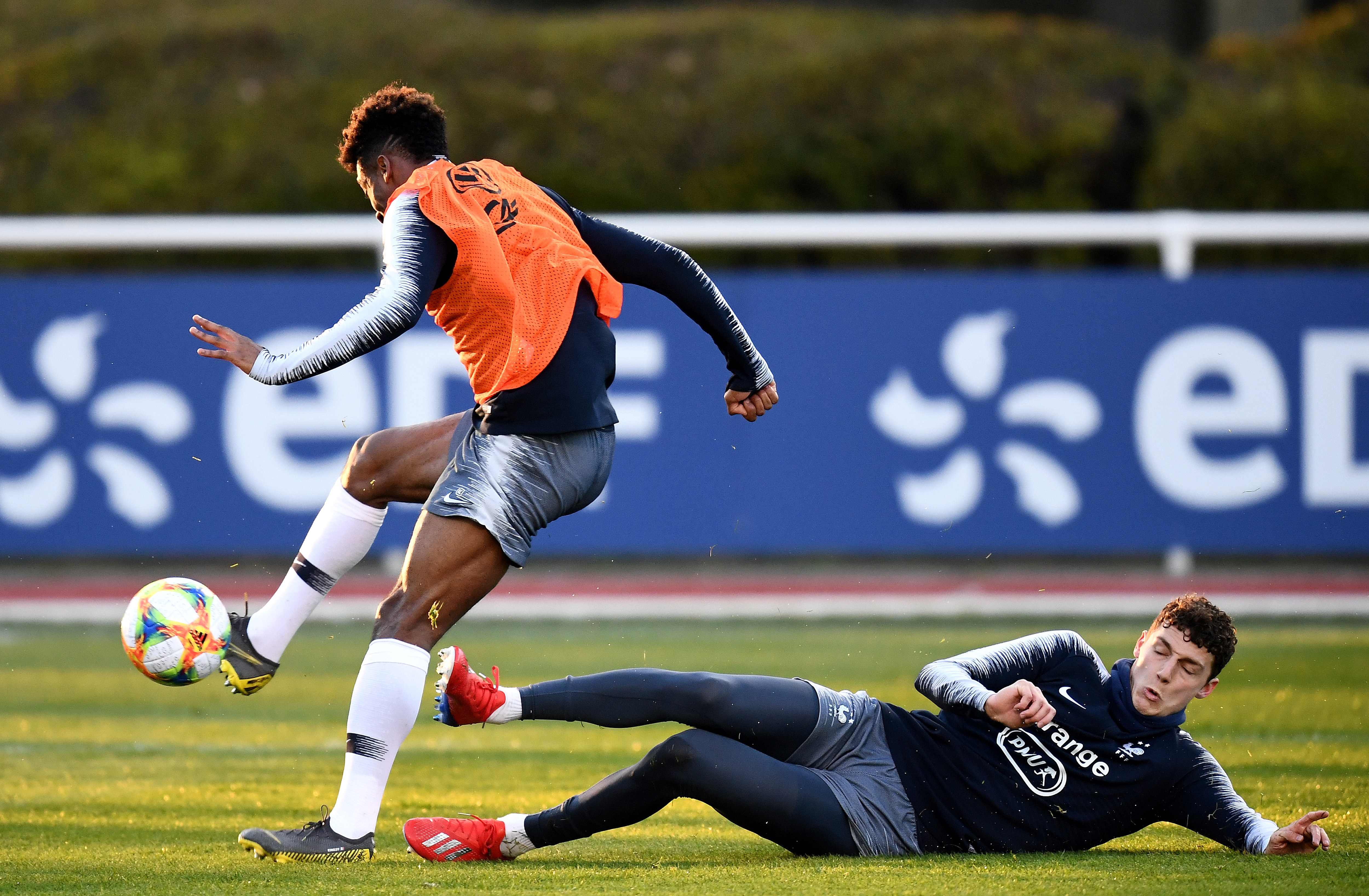 关于皇家社会发布备战花絮，今晨刷新队史纪录，法甲任务艰巨，年轻球员得到机会的信息