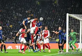 今晨里昂备战足总杯,防线松动细节曝光,压力陡增,医务组通报恢复(今晨个人资料) 今晨里昂备战足总杯,防线松动细节曝光,压力陡增,医务组通报恢复(今晨个人资料)