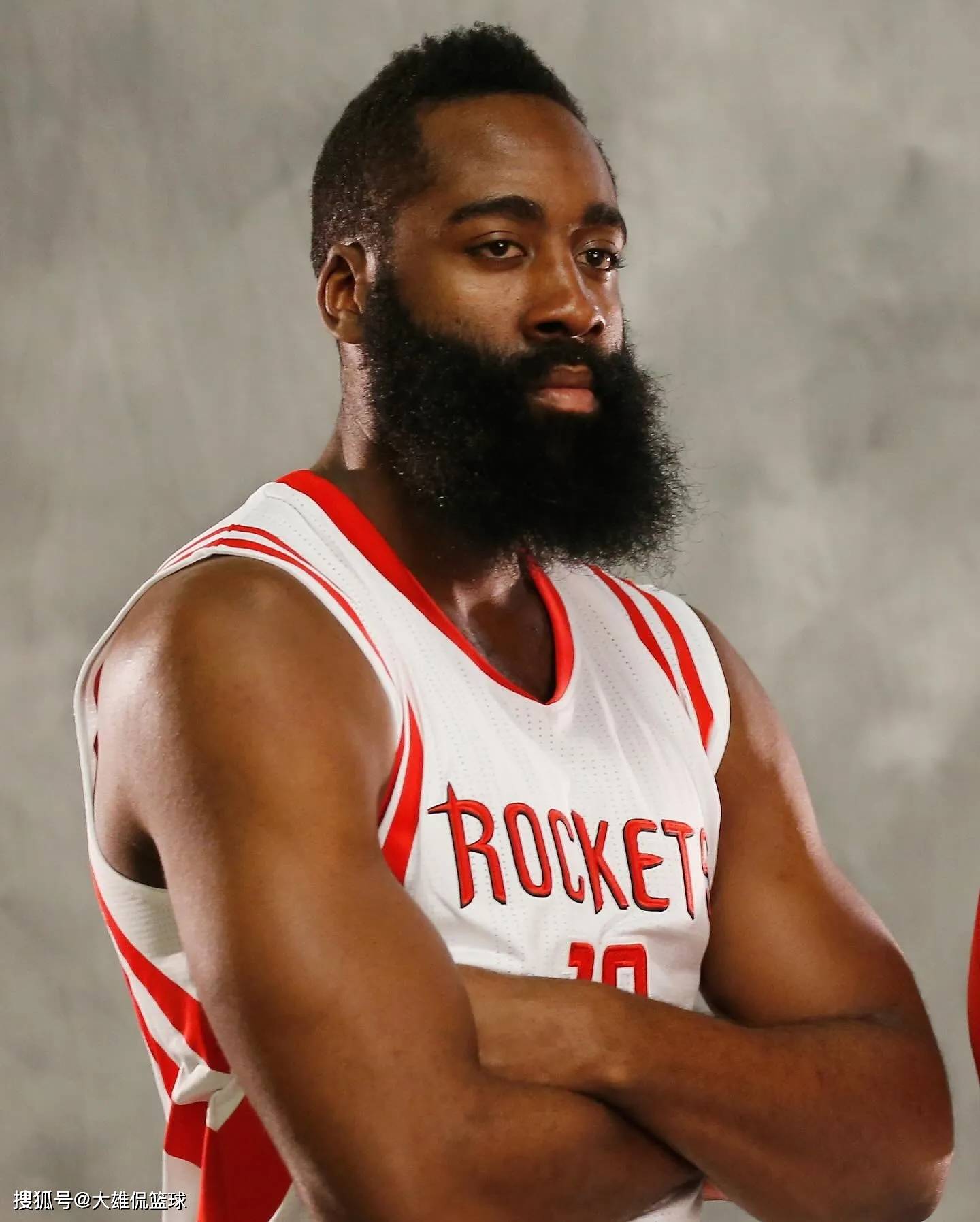 哈登在曼联比赛中战术调整，高光表现引发热议！的简单介绍