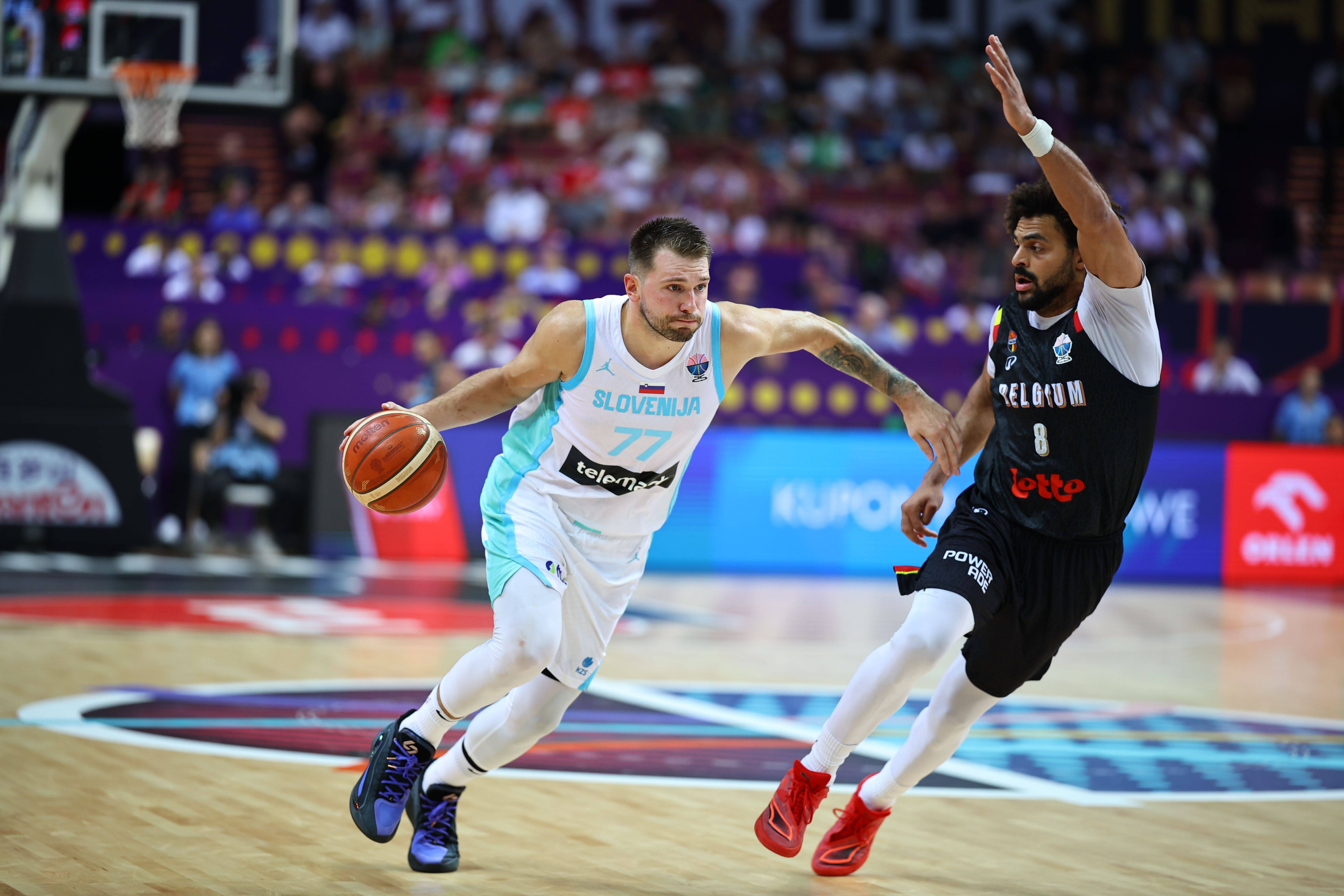 开云体育-东契奇连续五场比赛得分超过赛况扑朔迷离，雄鹿挑战极限！的简单介绍